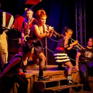 Illustration A Contre-Courant - Cie Jolie Môme