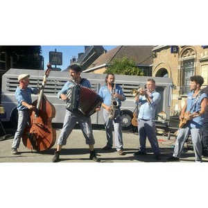 Illustration A L'épreuve des pavés