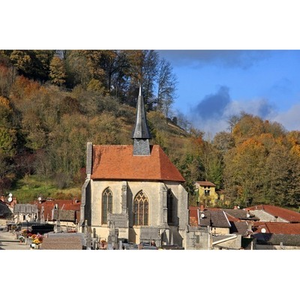 Illustration Admirez les magnifiques vitraux d’une chapelle du XVIᵉ siècle