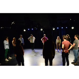 Illustration Atelier théâtre adulte pour les débutant.es à la Barraca Zem