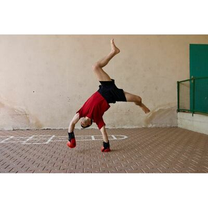 Illustration Avant l'esquive I SORTIE DE RÉSIDENCE I Cie Jusqu'ici tout va bien