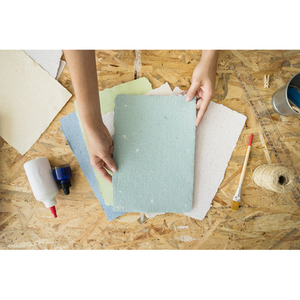 Illustration Bricos zéro déchet : je fabrique mes cartes en papier recyclé