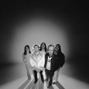 Illustration Court-Circuit #16 • Komodor