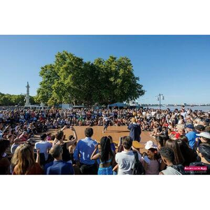 Illustration Dansons sur les quais à Bordeaux