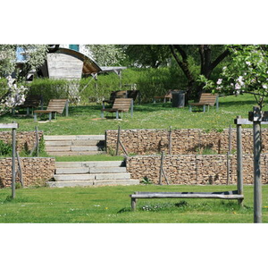 Illustration Découverte d'un jardin marqué par la pierre