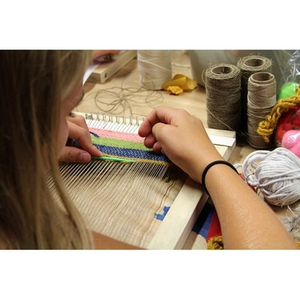 Illustration Découverte du tricotin et du tissage