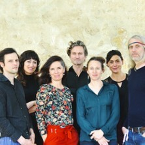 Illustration Des Fourmis dans les Mains