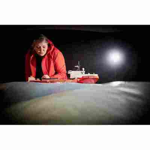 Illustration Esquif (à fleur d'eau) / Anaïs Allais Benbouali