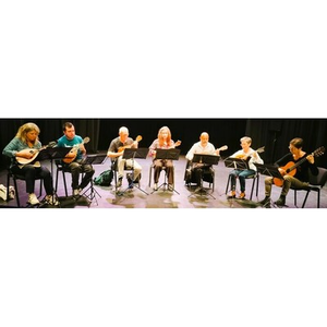 Illustration Estudiantina (orchestre à cordes pincées) & Chant Flamenco