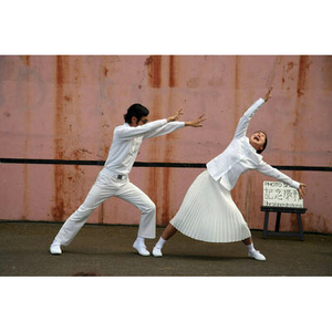 Illustration Festival Tinta'Mars - Silences amusants d'un couple en blanc