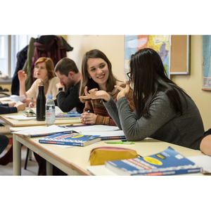 Illustration Français Langue Étrangère (FLE) - 2e session / Tests obligatoires pour les cours en journée