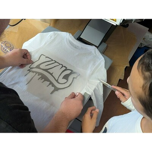 Illustration Initiation à la création de stickers et flocage sur tissu