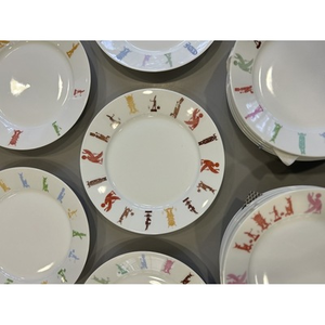 Illustration Initiation à l’impression sur assiette en céramique