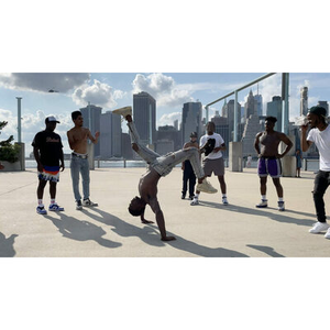 Illustration Rafaela Lopez. Showtime