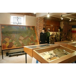 Illustration Visite du musée militaire de 1871 à nos jours