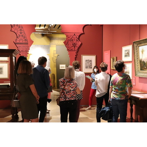 Illustration Visite générale à travers les collections d’un musée